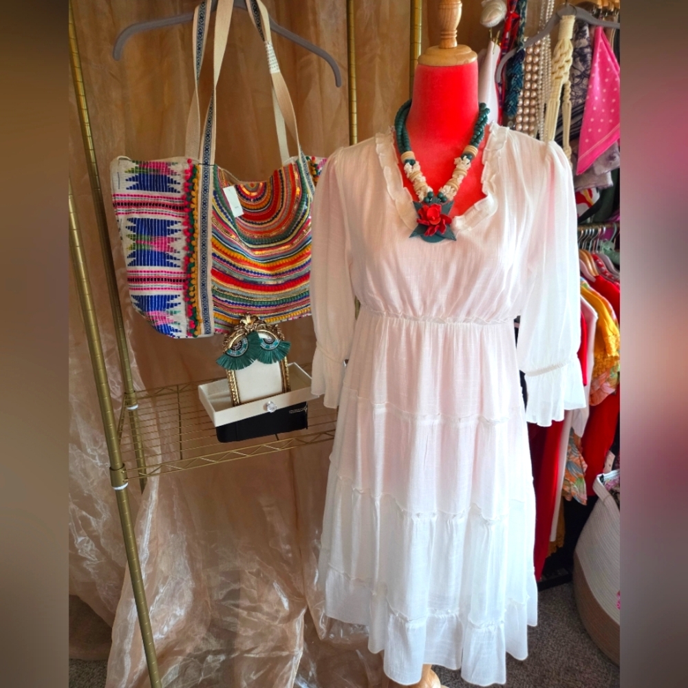 America & Beyond Embellished Tote Vtg Chunky Turquoise Wood Necklace J Gee Dress